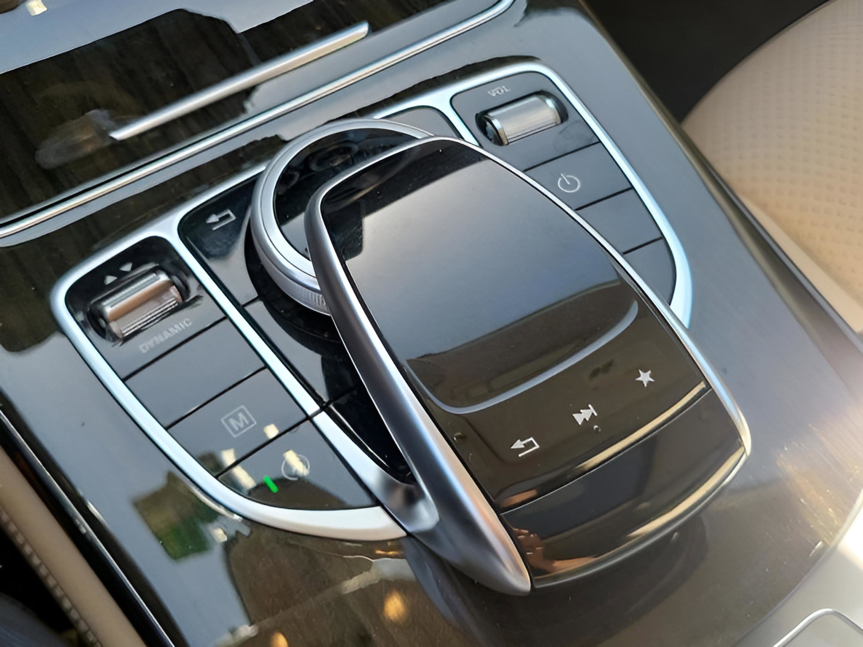 Used 2017 Mercedes-Benz GLC 300 4MATIC Coupe image 22