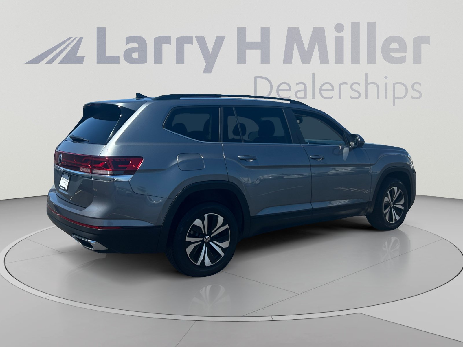 Used 2024 Volkswagen Atlas SE FWD image 5
