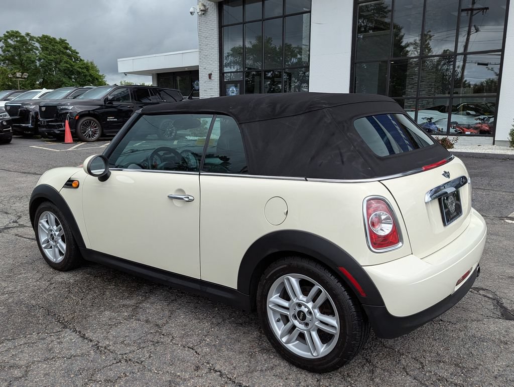 Used 2011 MINI Cooper Convertible FWD image 10