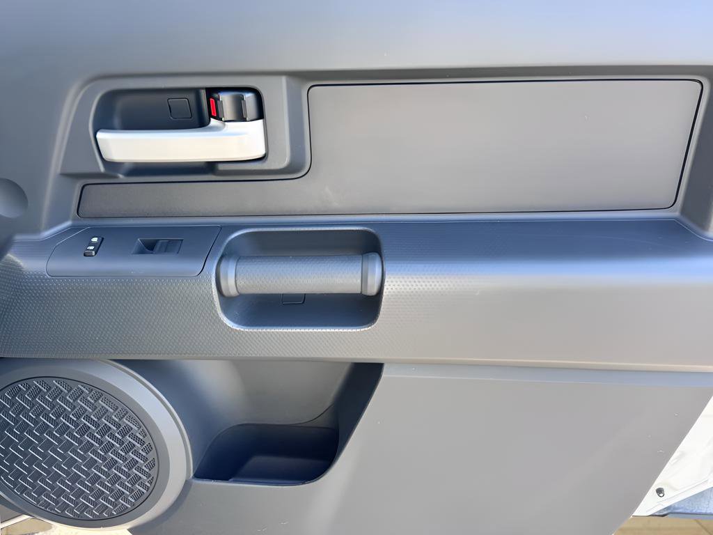 Used 2013 Toyota FJ Cruiser 4WD w/ Convenience Pkg image 24