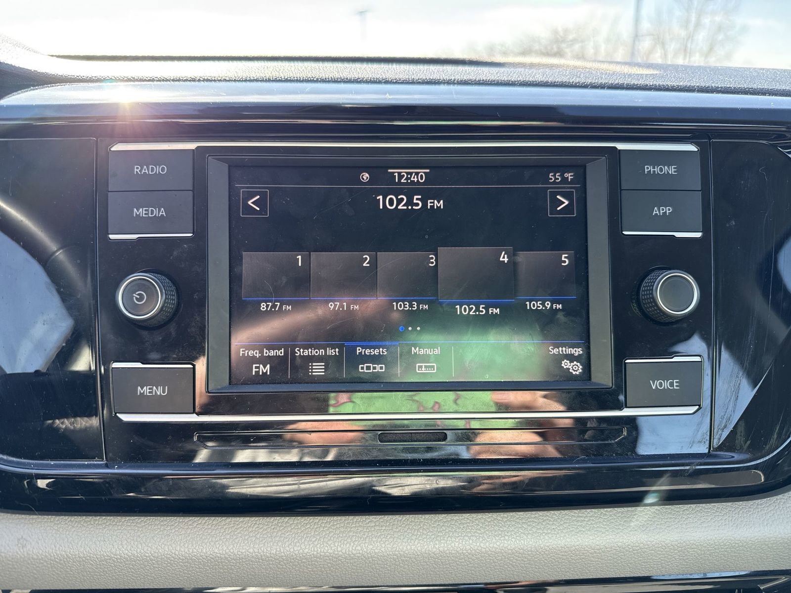 Used 2022 Volkswagen Taos S image 18