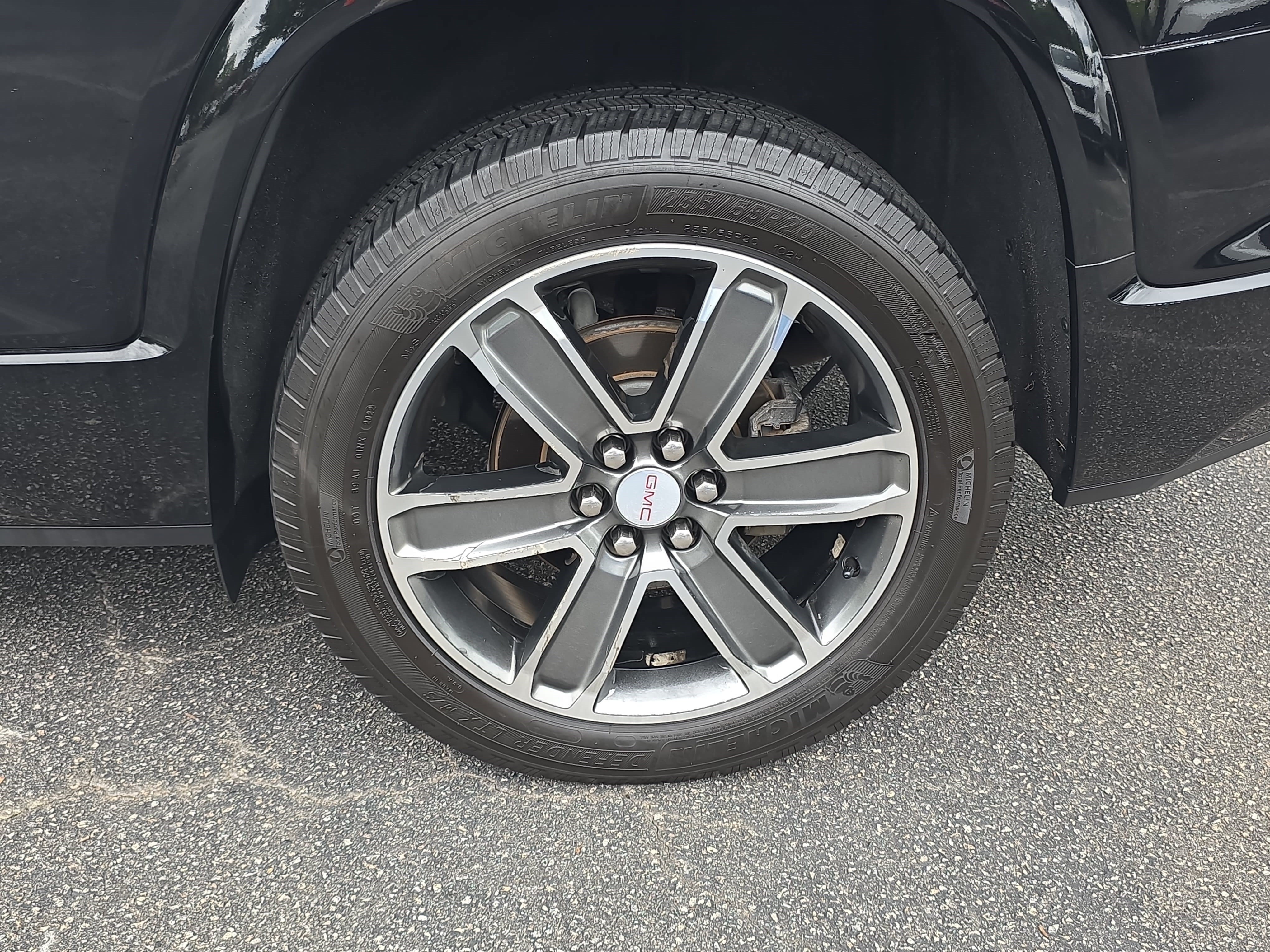 Used 2017 GMC Acadia Denali w/ Technology Package FWD image 34