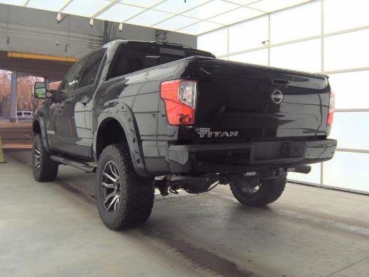 Used 2023 Nissan Titan SV w/ SV Convenience Package image 4