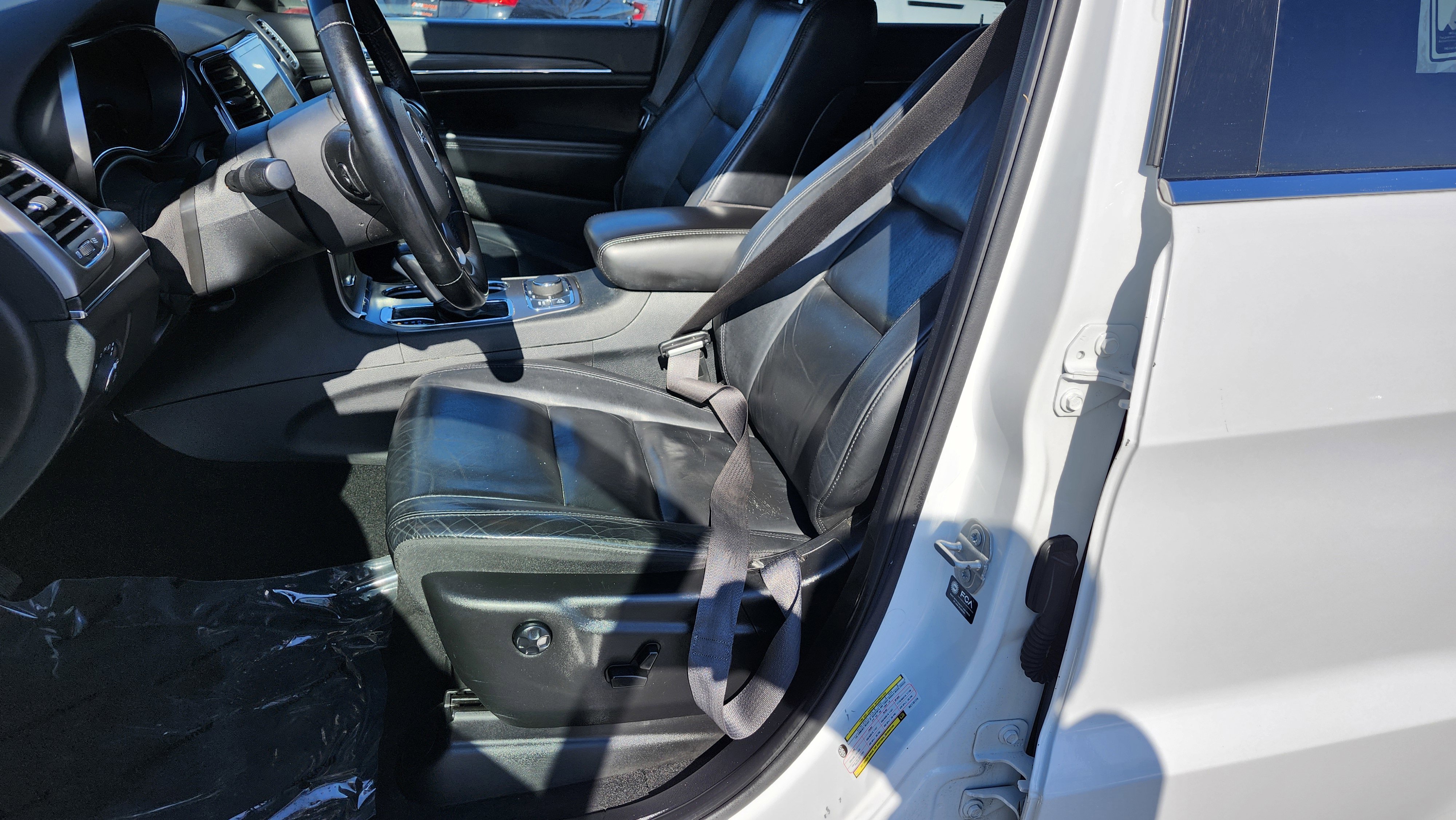 Used 2022 Jeep Grand Cherokee Limited image 26