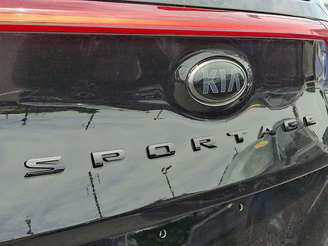 Certified 2022 Kia Sportage Nightfall Edition FWD image 30