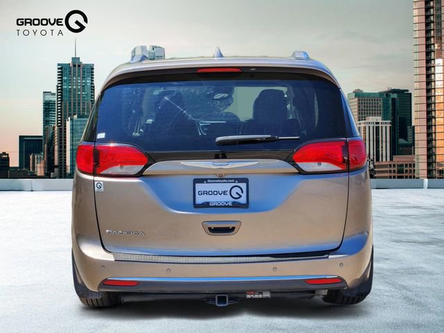Used 2018 Chrysler Pacifica Touring-L Plus w/ Advanced Safetytec Group FWD image 5