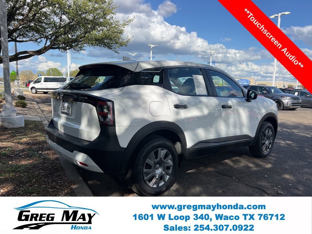 Used 2025 Nissan Kicks S image 7