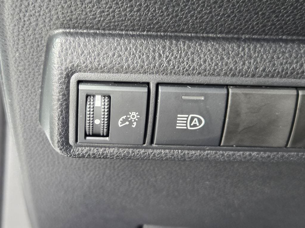 Used 2026 Toyota Corolla LE FWD image 24