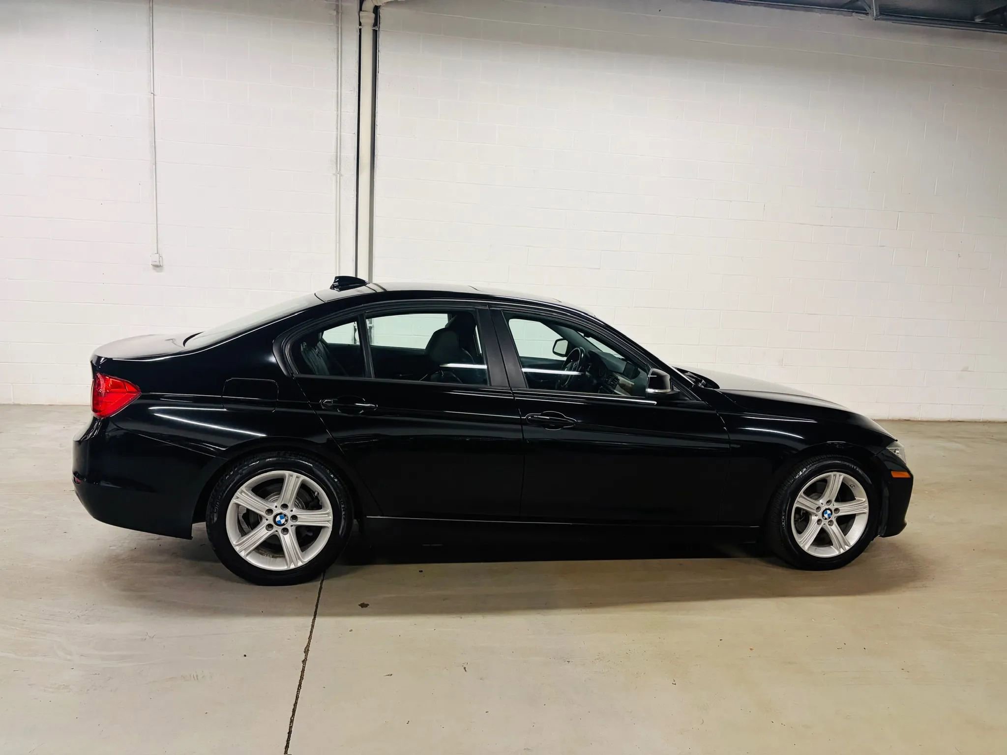 Used 2014 BMW 328i Sedan RWD image 9
