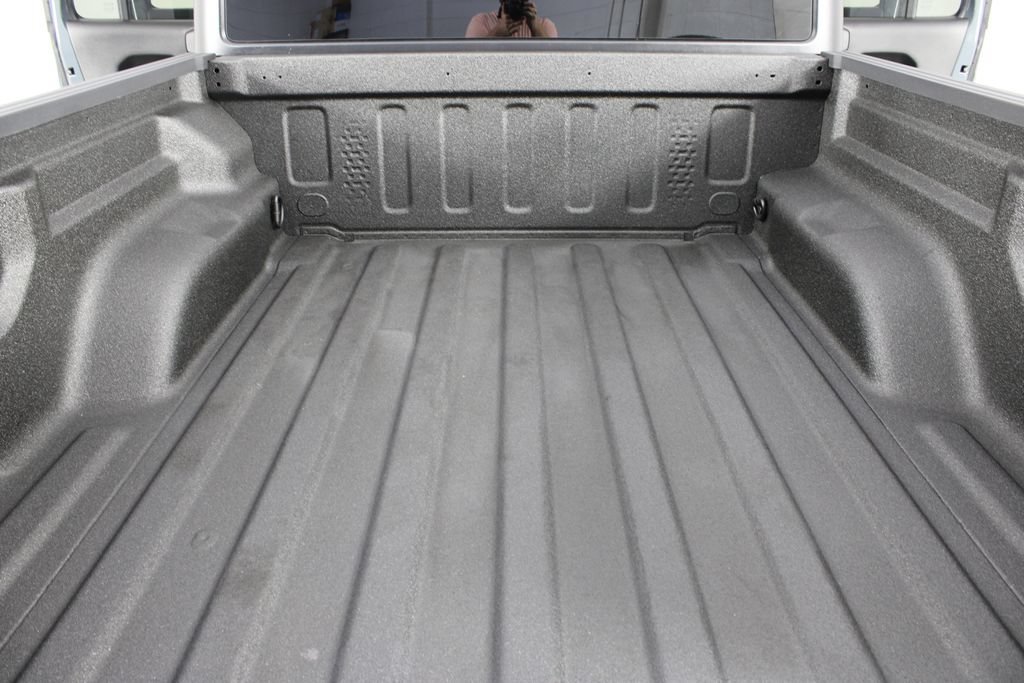 New 2026 Jeep Gladiator Sport AWD/4WD image 17