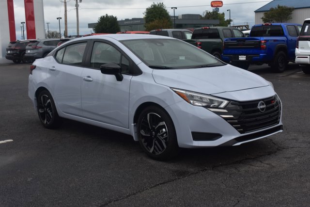 New 2025 Nissan Versa SR w/ Trunk Package image 3