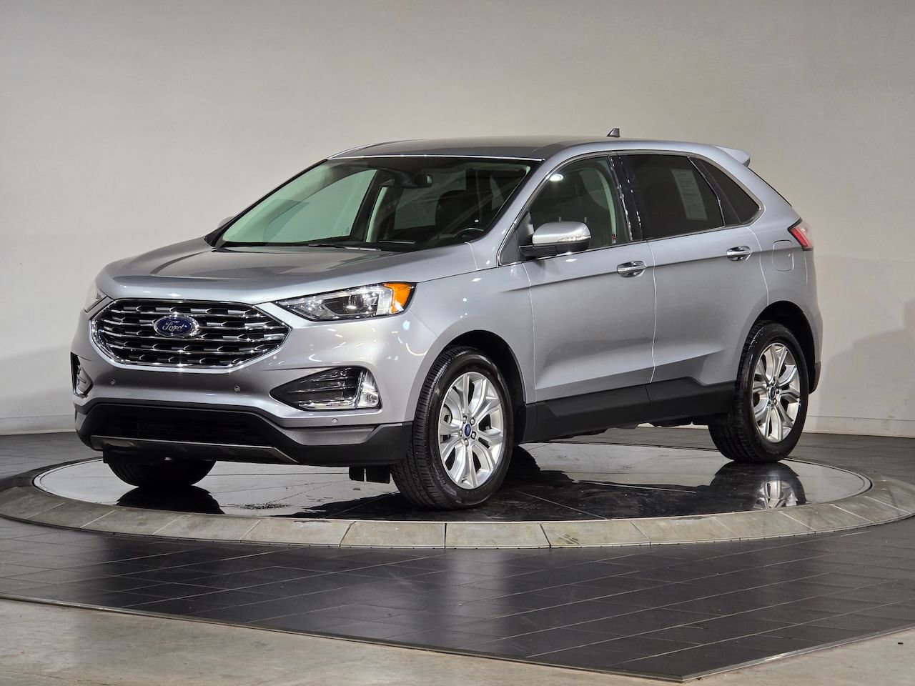 Used 2022 Ford Edge Titanium image 5