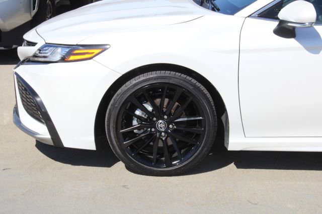 Used 2023 Toyota Camry XSE image 4