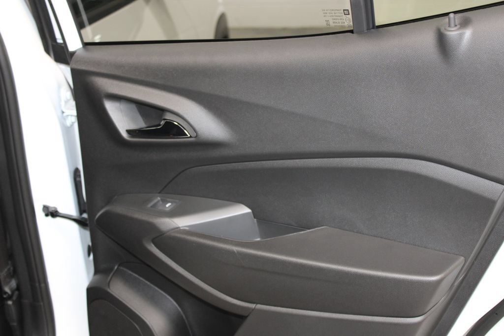 New 2026 Chevrolet Trax RS w/ Sunroof Package FWD image 28
