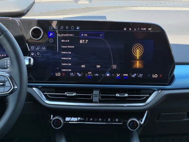 New 2025 Chevrolet Equinox EV LT w/ Convenience Package II image 25