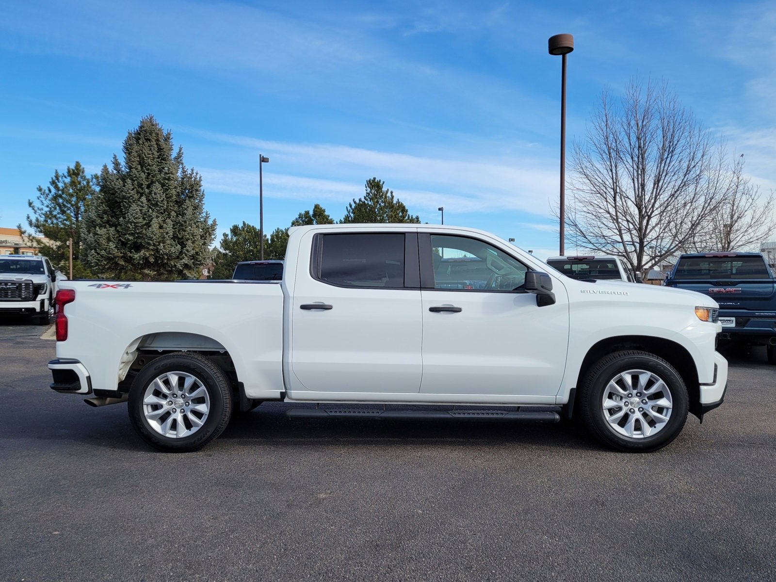 Used 2020 Chevrolet Silverado 1500 Custom w/ Custom Value Package image 2