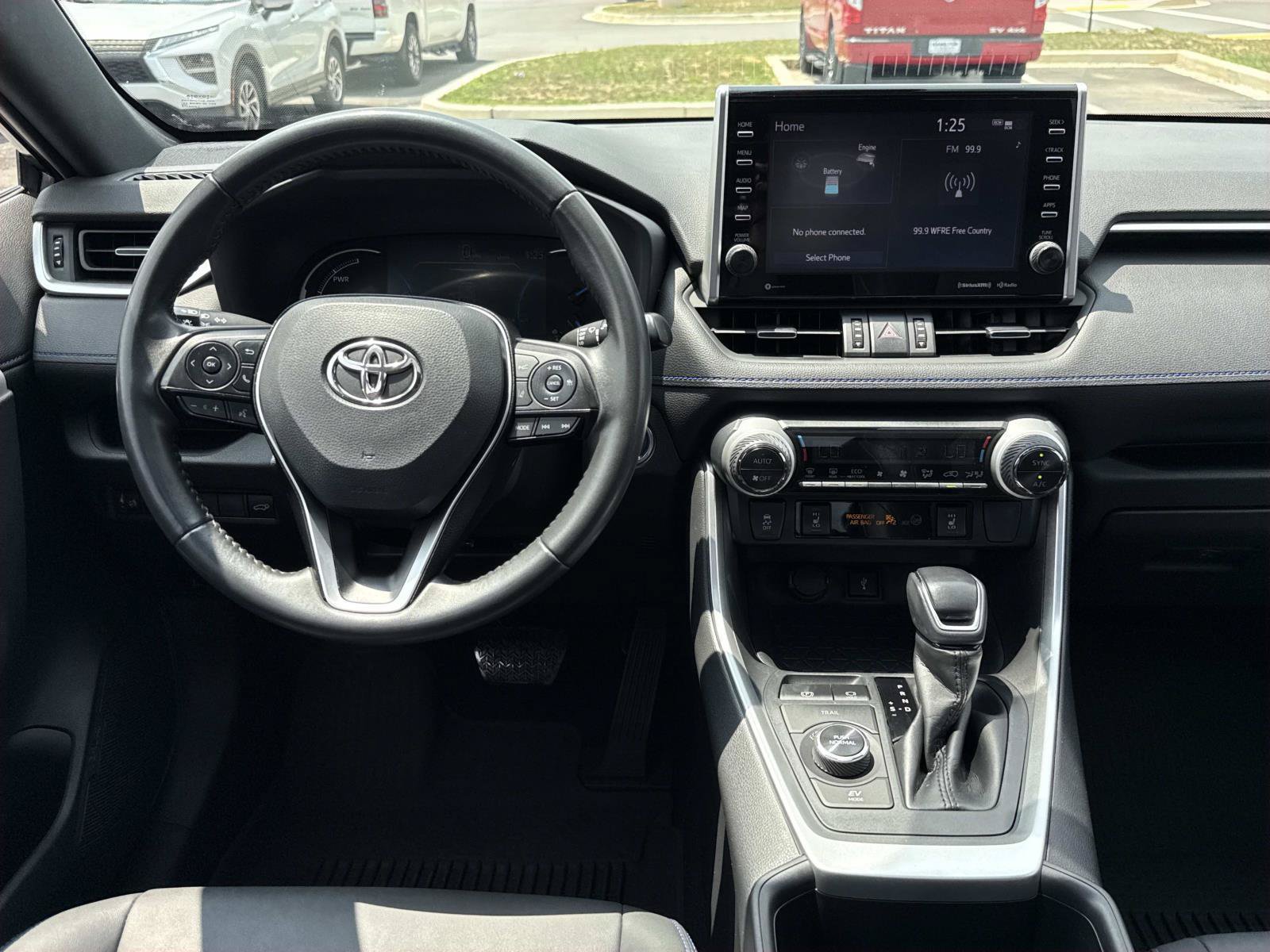 Used 2022 Toyota RAV4 XSE AWD/4WD image 8