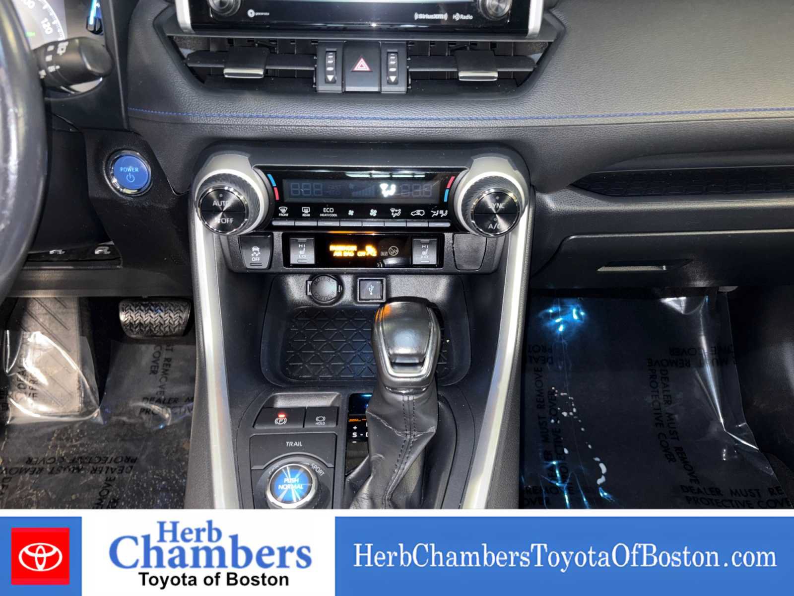 Used 2020 Toyota RAV4 XSE w/ All Weather Liner Package AWD/4WD image 15