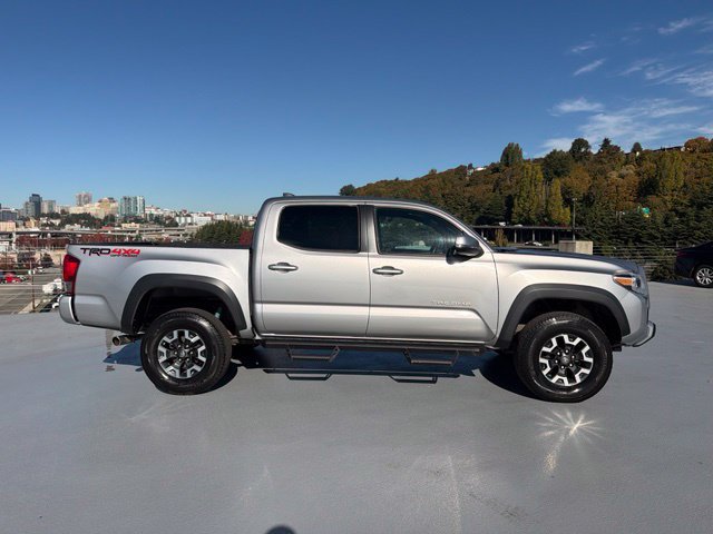 Used 2016 Toyota Tacoma TRD Off-Road AWD/4WD image 2