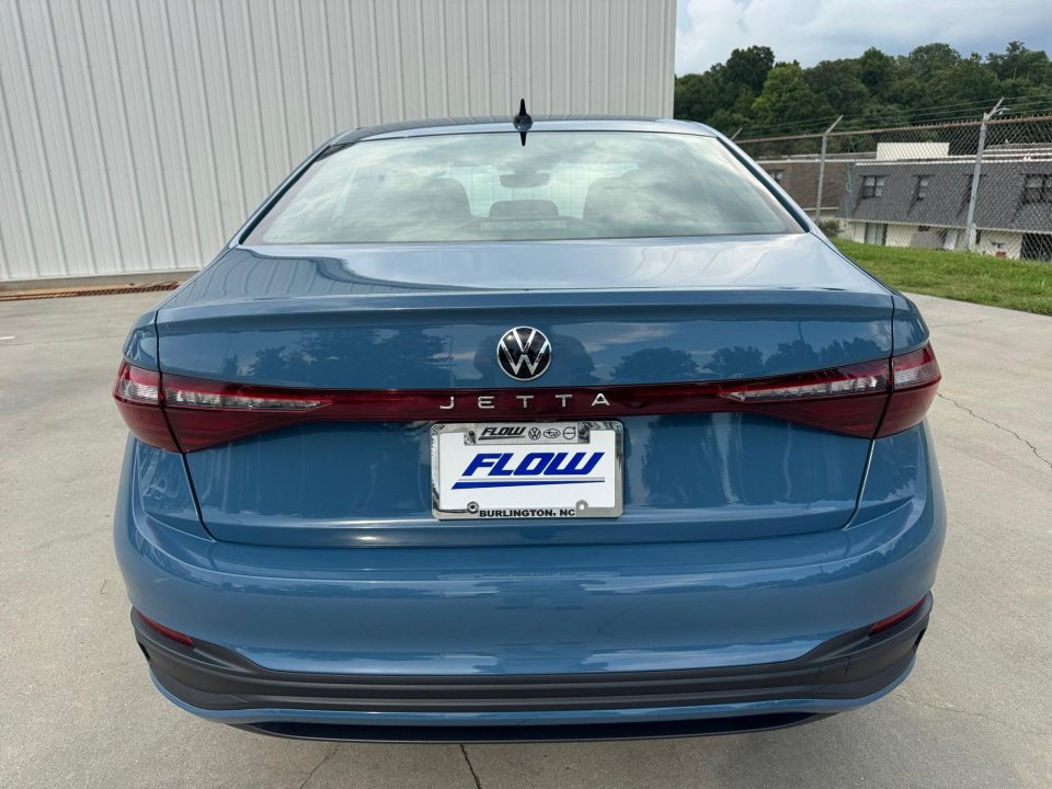 Used 2026 Volkswagen Jetta Sport FWD image 14