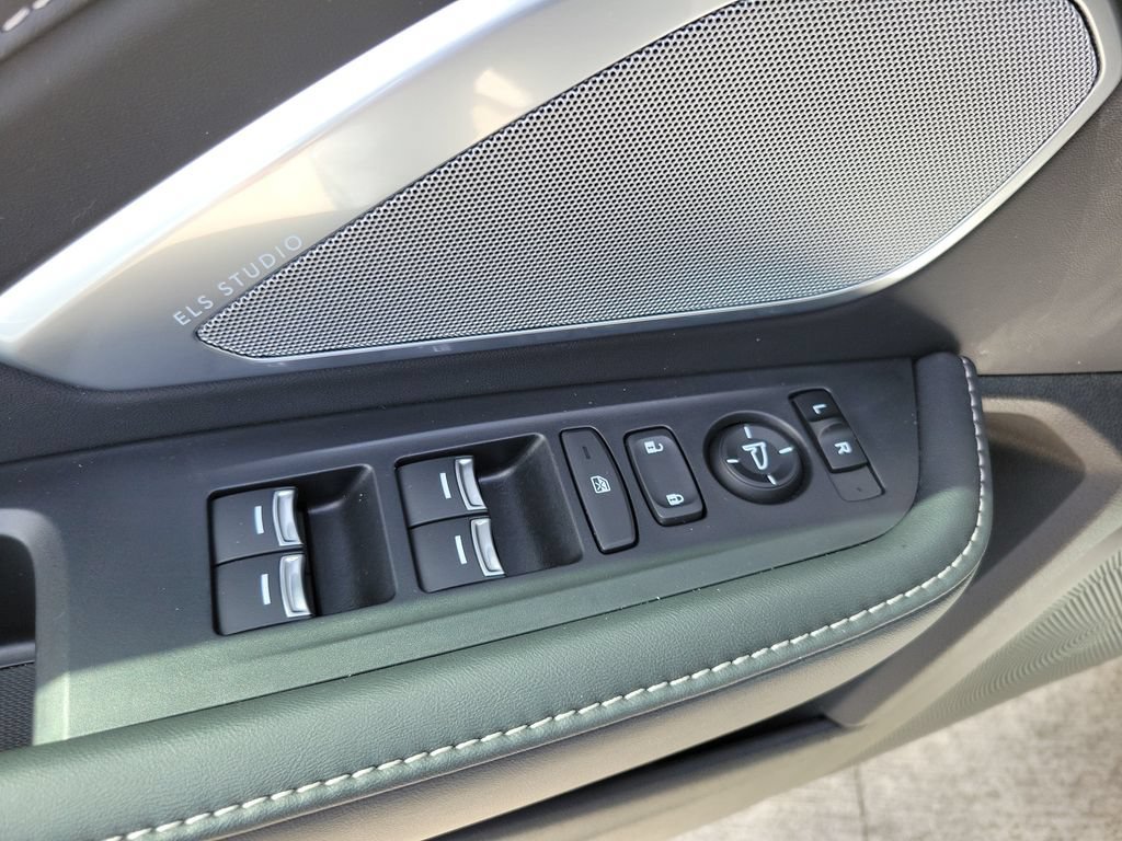 Used 2023 Acura RDX FWD w/ Technology Package image 21