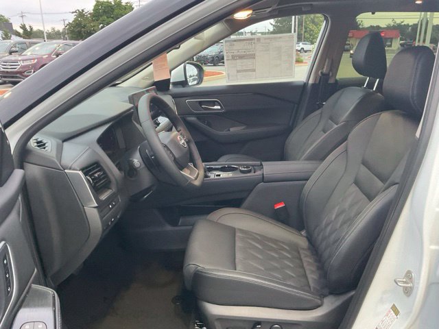 New 2026 Nissan Rogue Platinum w/ Platinum Premium Package AWD/4WD image 13