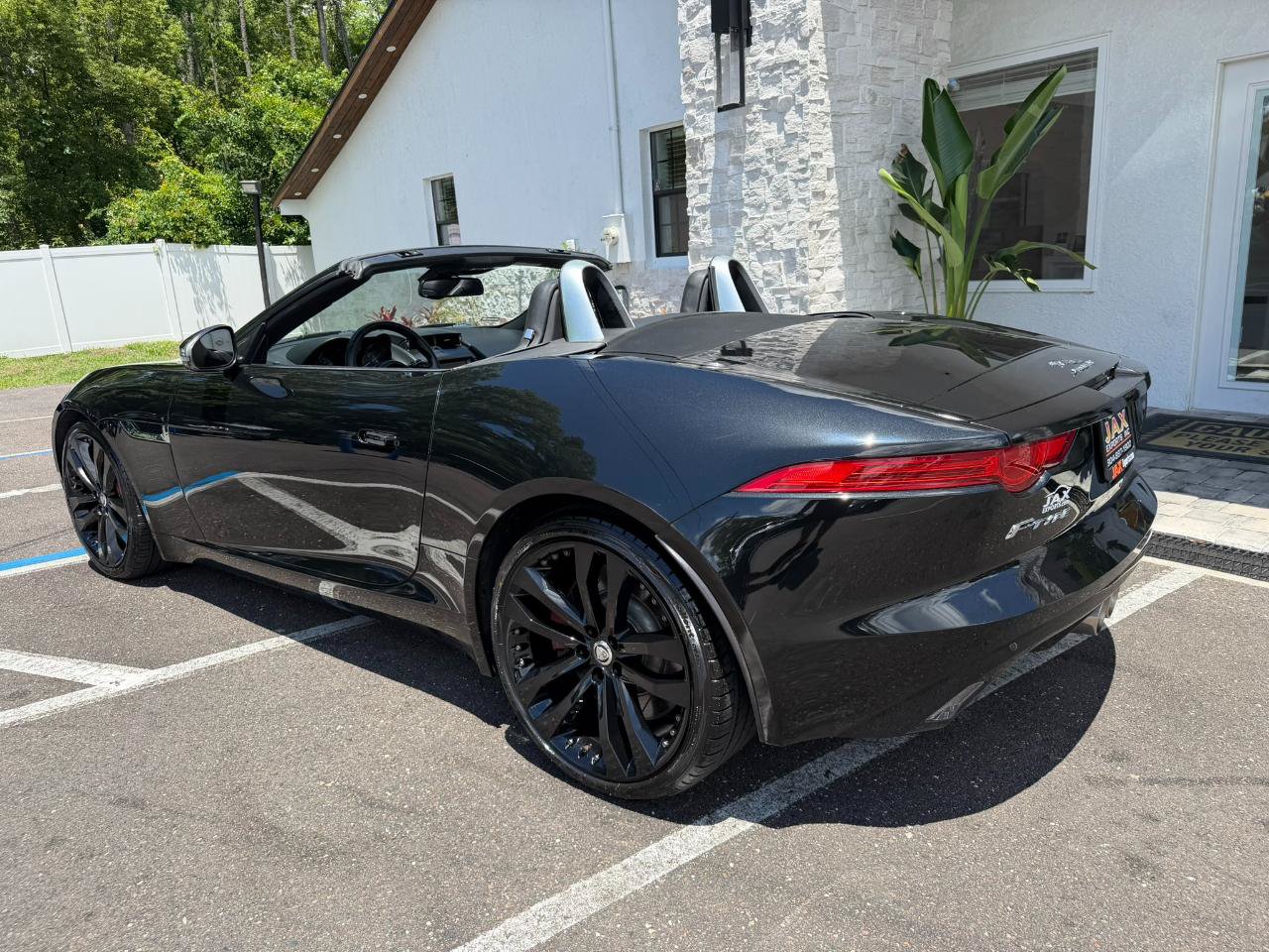 Used 2014 Jaguar F-TYPE S RWD image 10