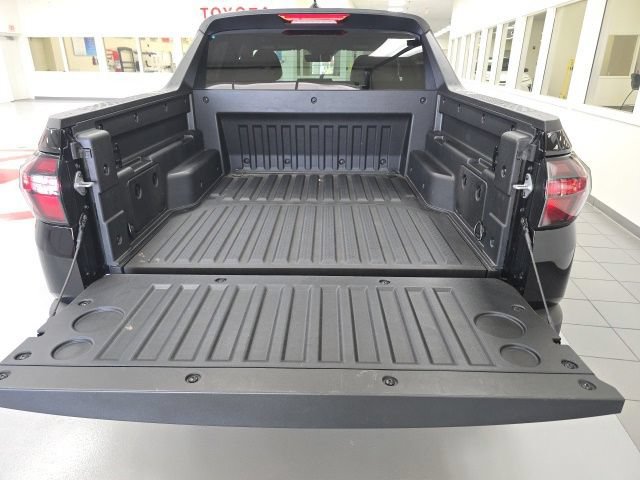 Used 2025 Hyundai Santa Cruz SEL AWD/4WD image 9
