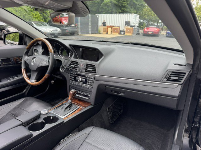Used 2011 Mercedes-Benz E 550 Cabriolet image 34