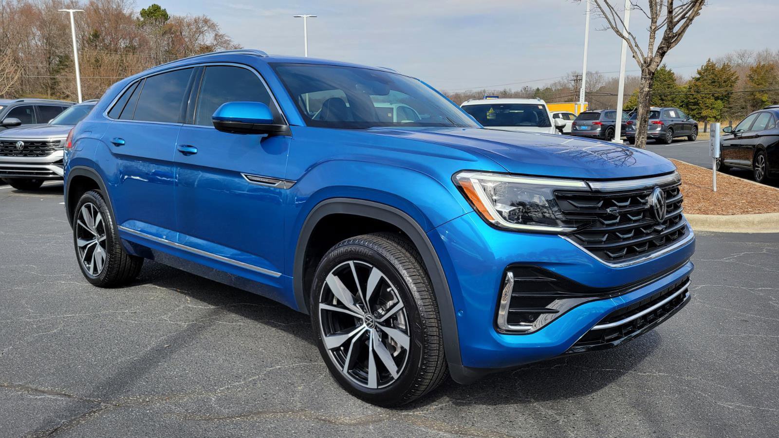 Certified 2025 Volkswagen Atlas Cross Sport SEL Premium R-Line image 7