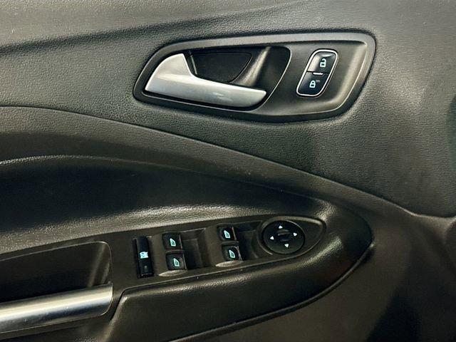 Used 2018 Ford Escape SE w/ SE Sport Appearance Package image 19