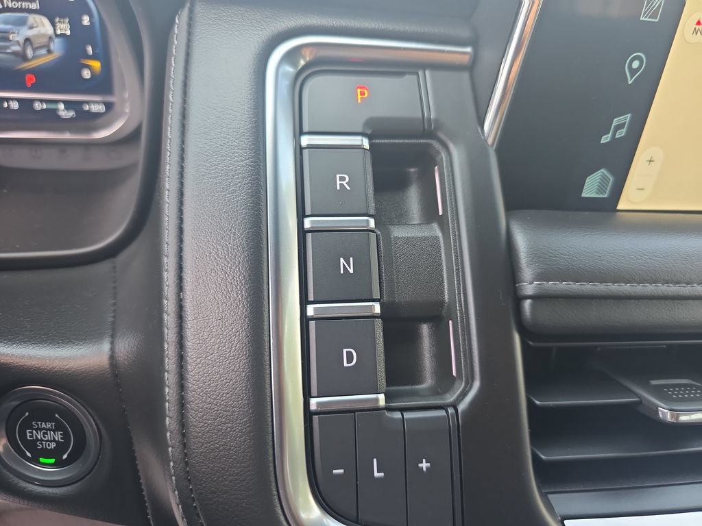 Used 2022 Chevrolet Tahoe LT w/ Luxury Package AWD/4WD image 25