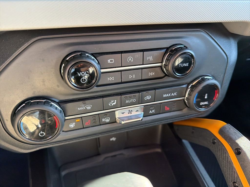 Used 2022 Ford Bronco Badlands image 32