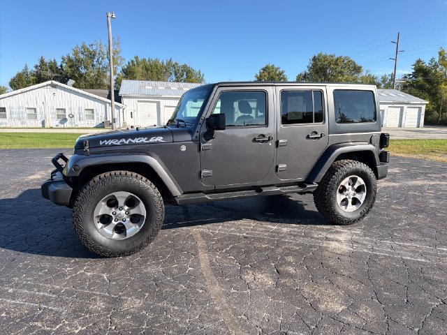 Used 2018 Jeep Wrangler Unlimited Sahara AWD/4WD image 2
