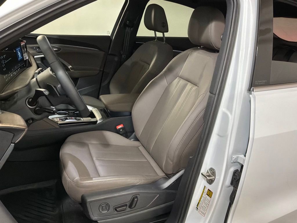 Certified 2025 Audi Q5 Premium w/ Convenience Package image 8