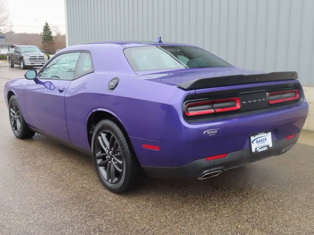 Used 2019 Dodge Challenger SXT w/ Driver Convenience Group image 10