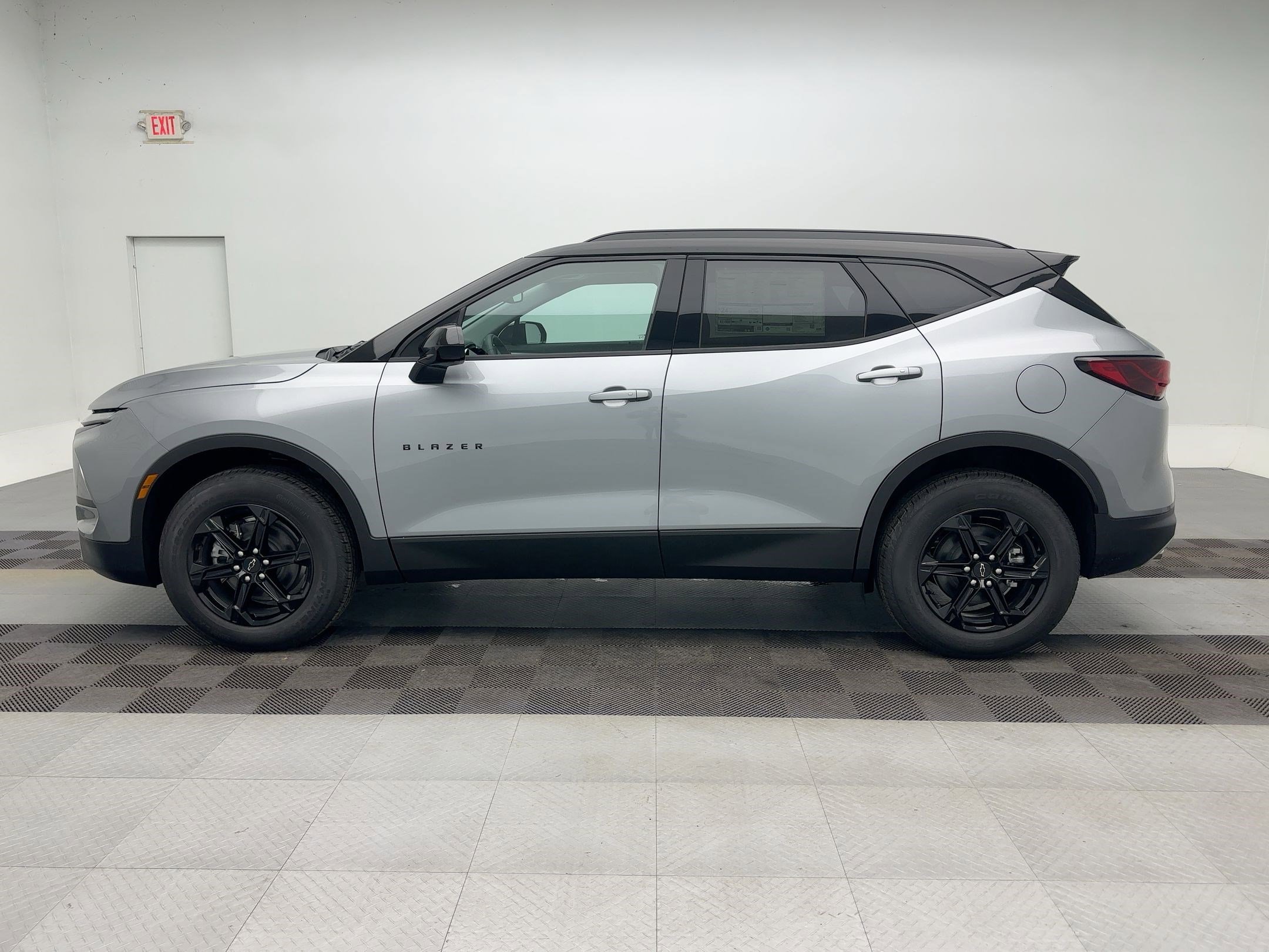 New 2026 Chevrolet Blazer LT w/ Convenience Package image 2