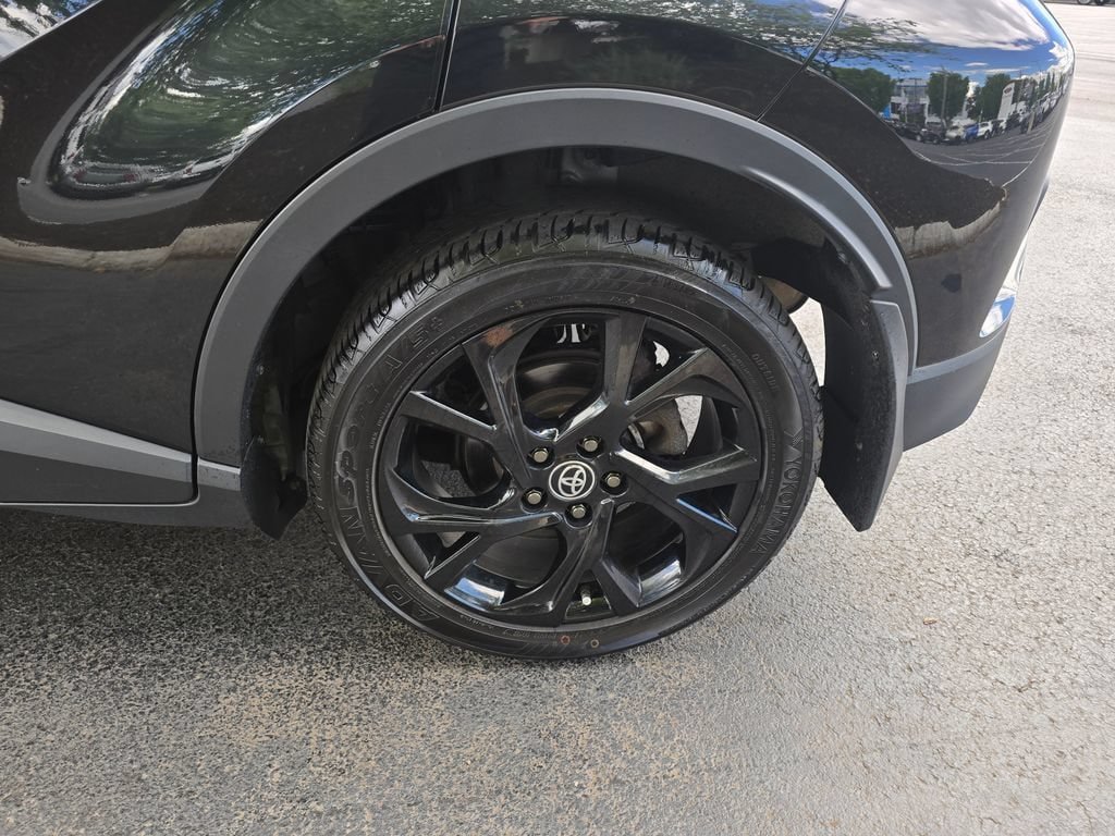 Certified 2022 Toyota C-HR Nightshade FWD image 4