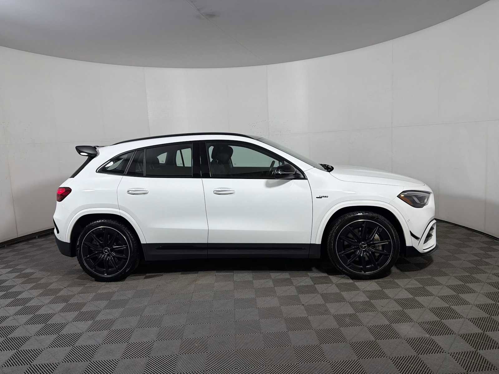 Used 2025 Mercedes-Benz GLA 35 AMG 4MATIC image 7