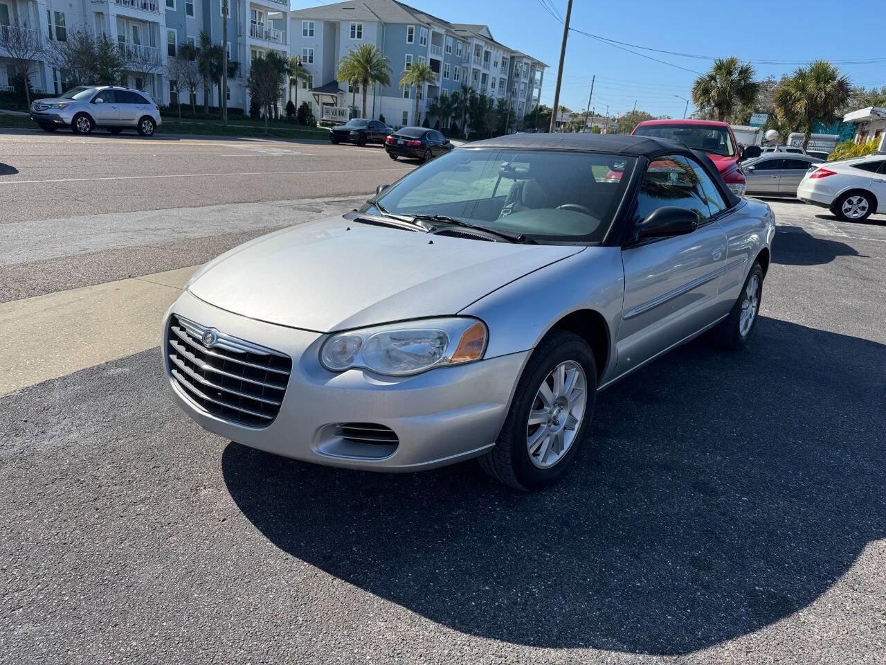 Used 2004 Chrysler Sebring GTC image 4