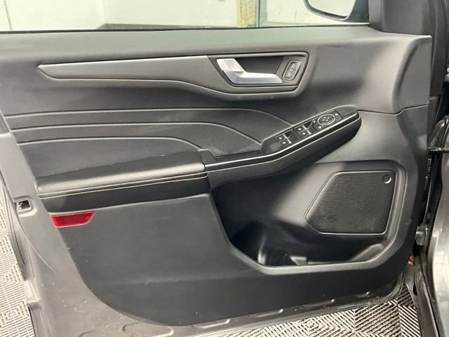 Used 2025 Ford Escape SE FWD image 15