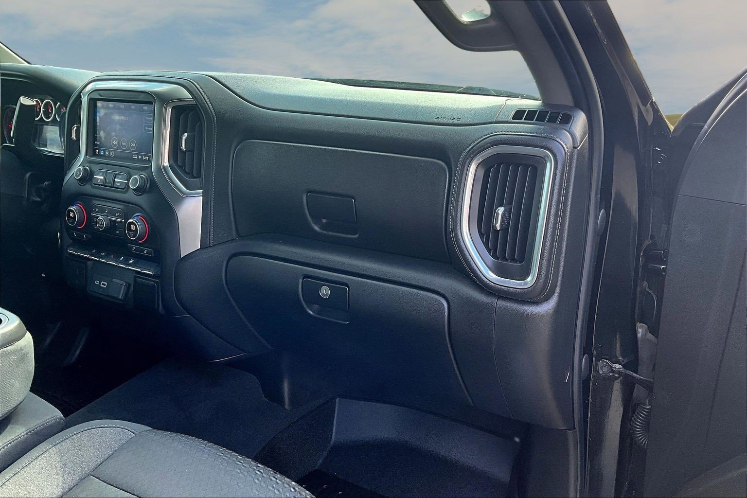Used 2020 Chevrolet Silverado 1500 RST w/ All-Star Edition AWD/4WD image 18