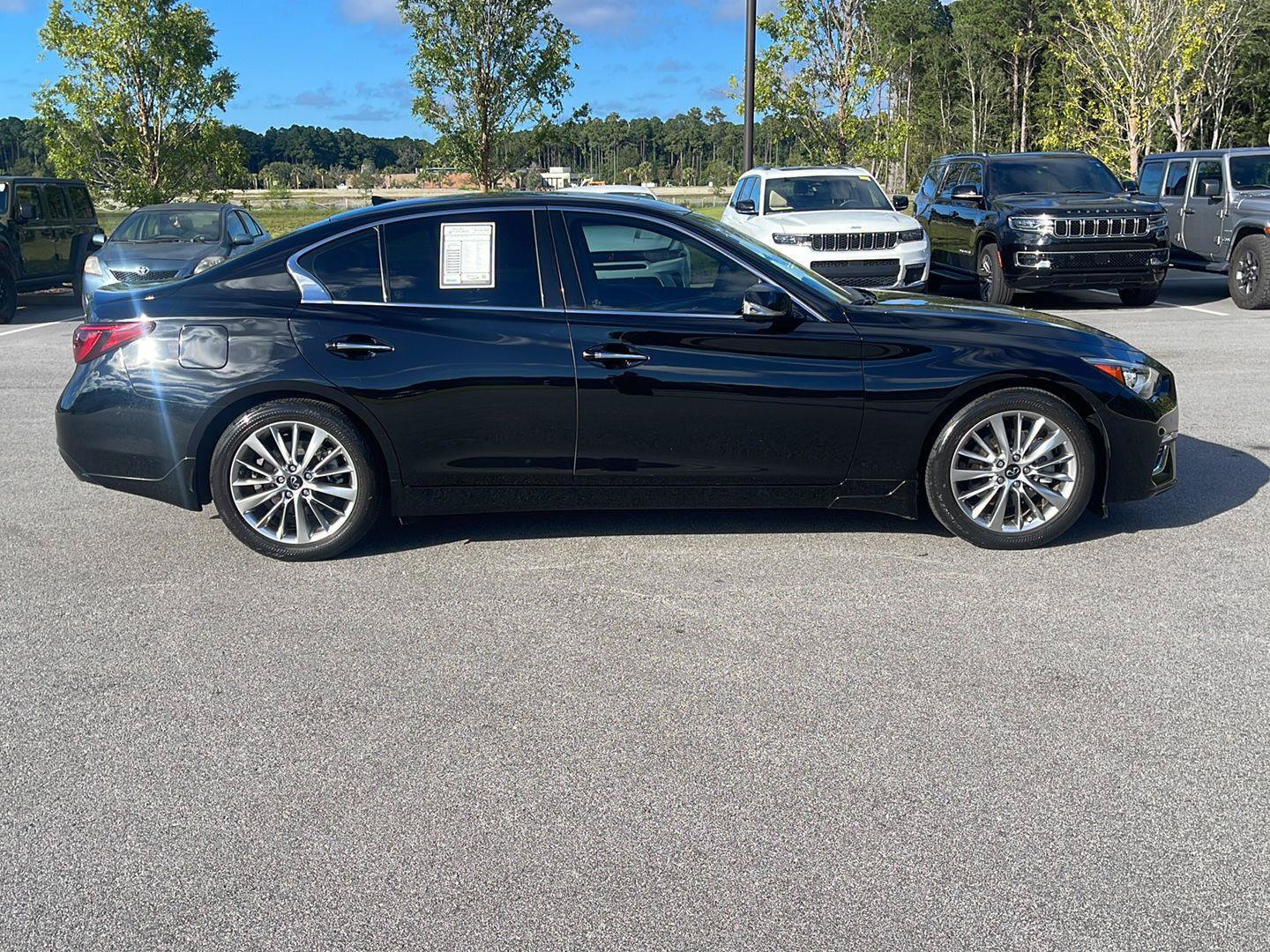 Used 2023 INFINITI Q50 Luxe w/ Cargo Package RWD image 8