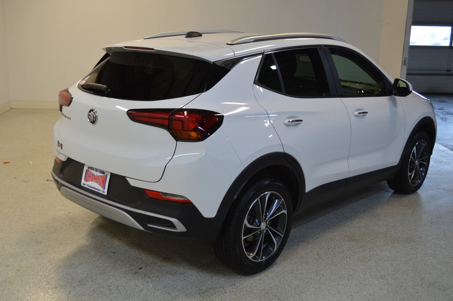 Used 2022 Buick Encore GX Select image 3