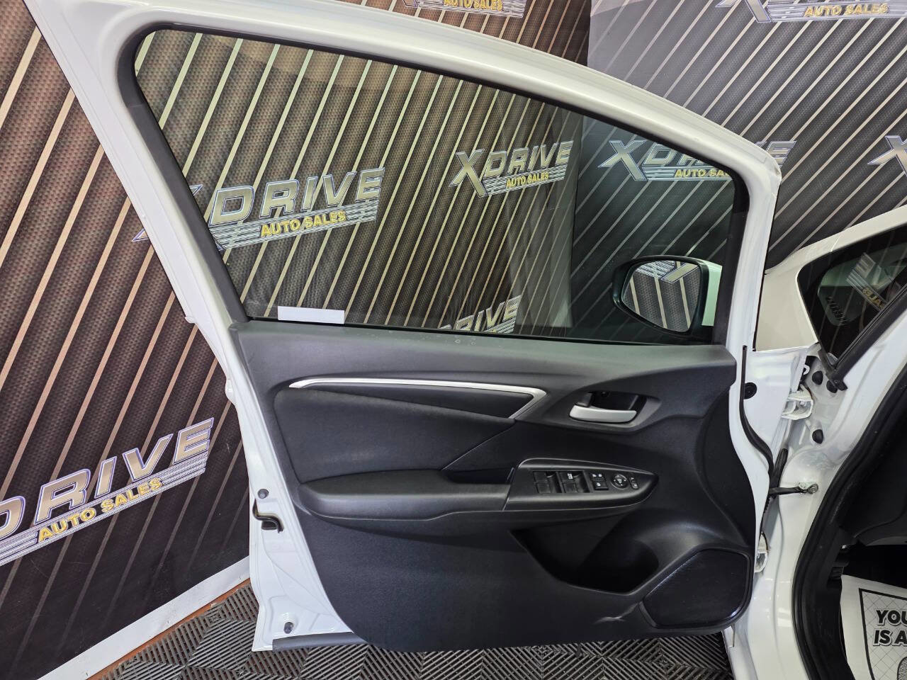 Used 2020 Honda Fit LX image 15