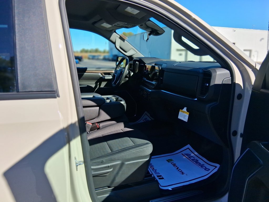 New 2026 Chevrolet Silverado 1500 RST AWD/4WD image 12