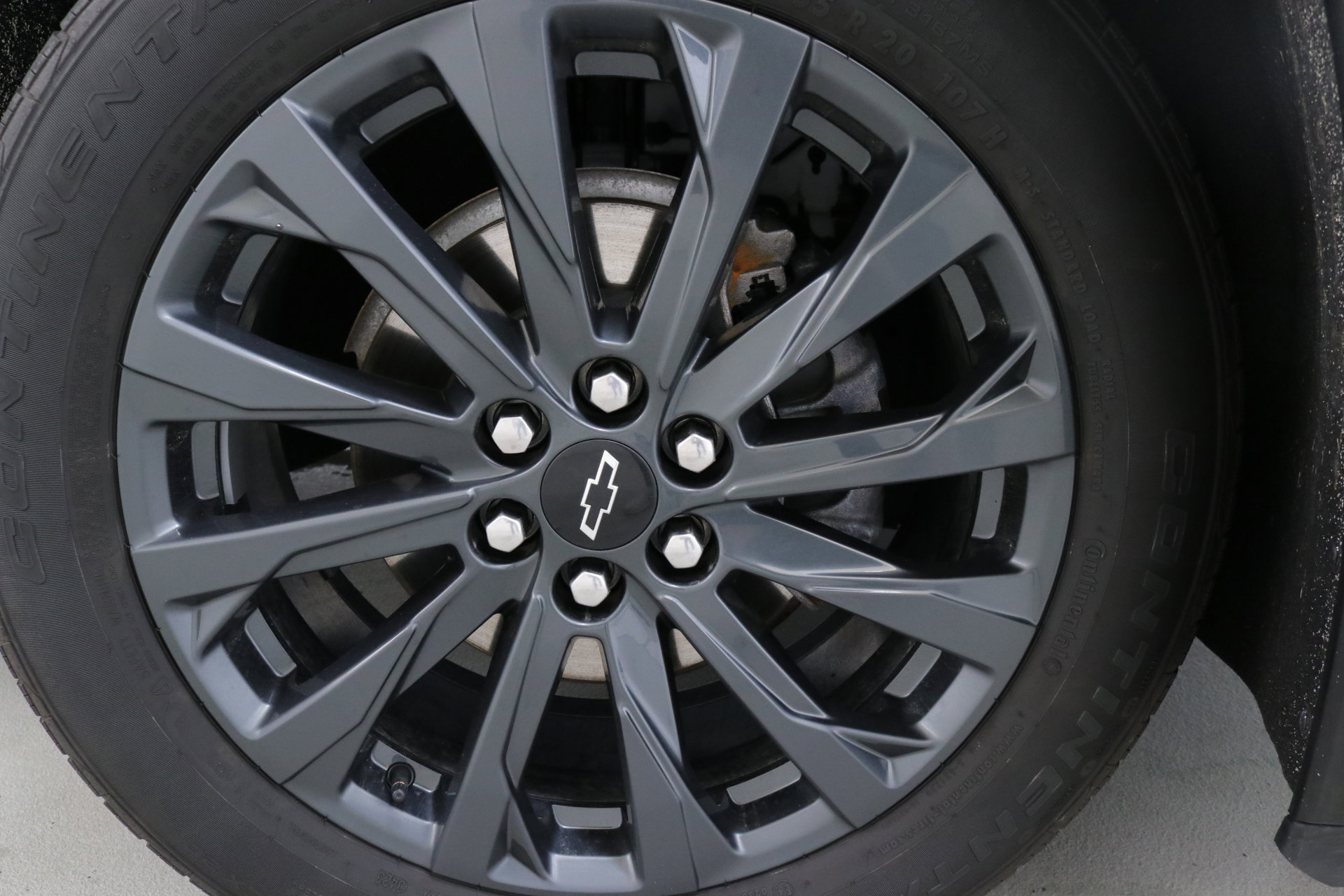 Used 2023 Chevrolet Traverse RS image 34