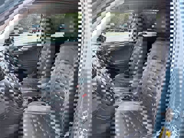 Used 2019 Volkswagen Tiguan SEL Premium image 17