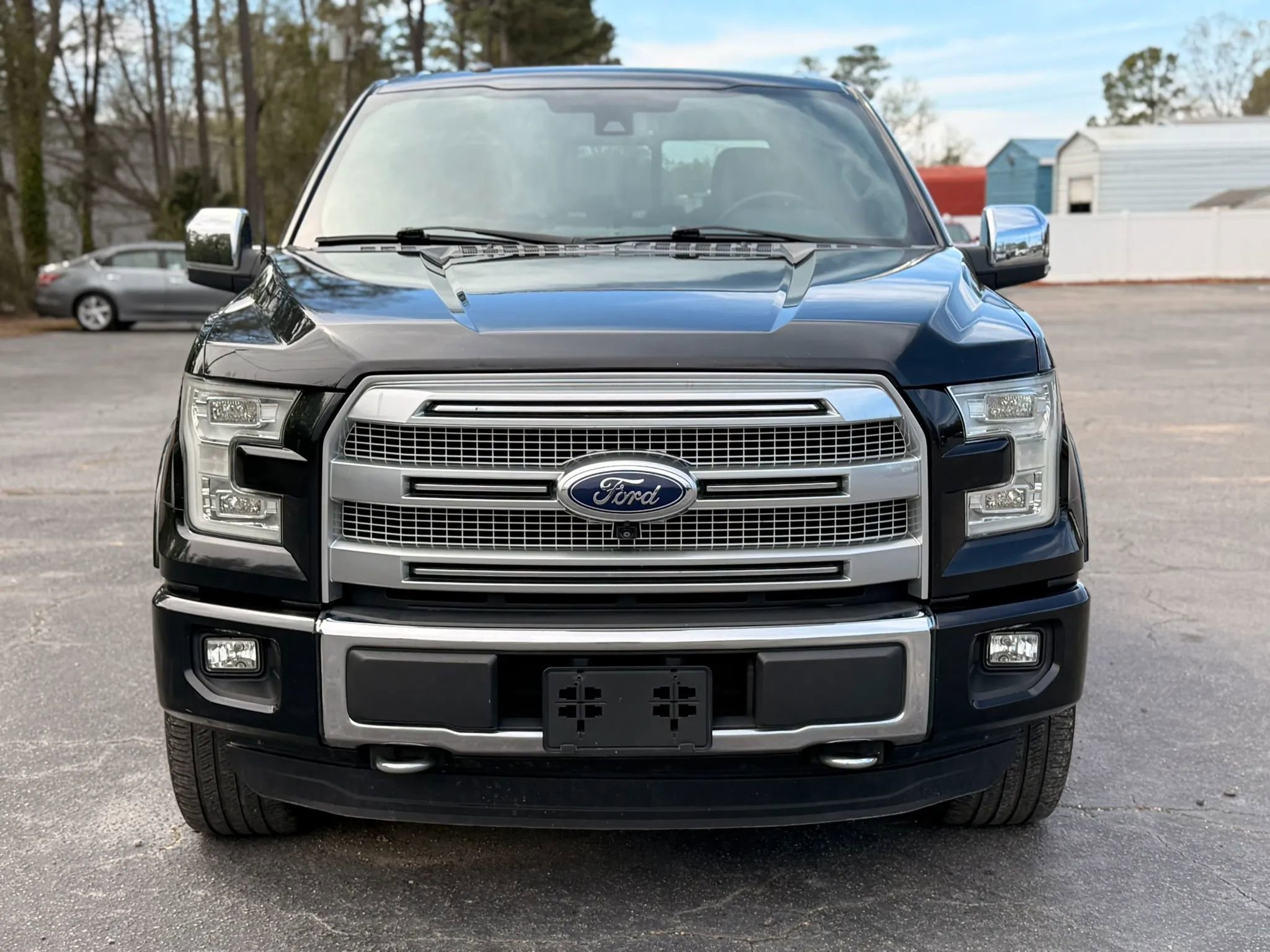 Used 2015 Ford F150 Platinum w/ Equipment Group 701A Luxury image 9