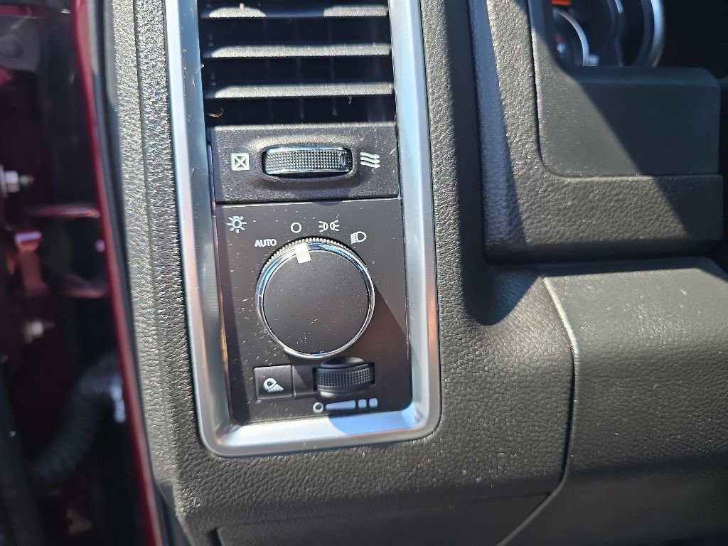 Used 2022 RAM 1500 Classic Warlock w/ Electronics Group AWD/4WD image 16